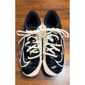 Nike Vapor Ultrafly 4 keystone cleats.  Size 2Y baseball softball black & white